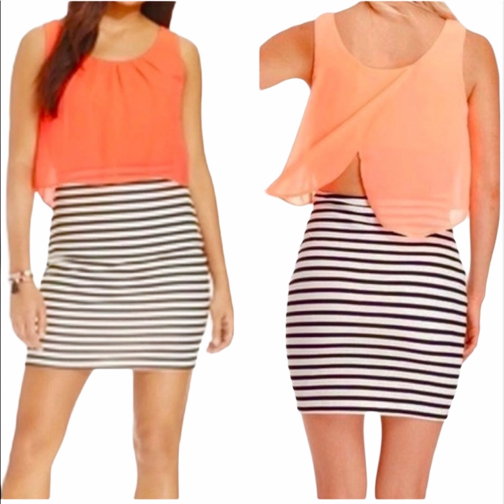 Emerald Sundae black, white and coral sleeveles striped dress size Medium NWT